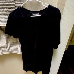 John Elliot s/s! Worn two times Does not fit